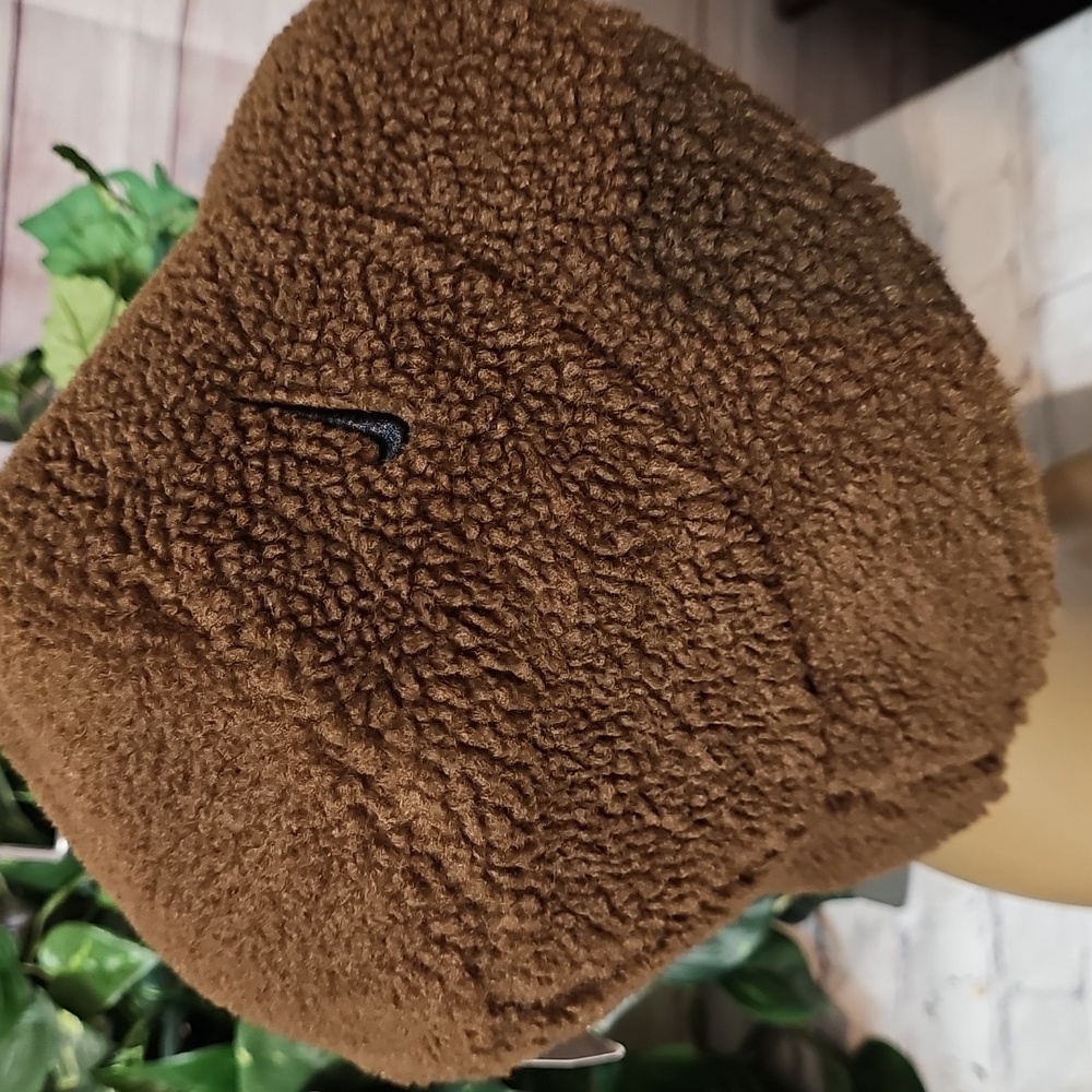 Nike Brown Sherpa Bucket Hat - Picture 3 of 8